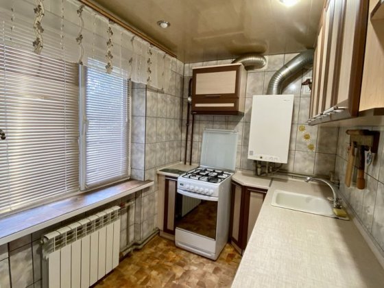 Продам 2-х. комнатную квартиру. МЕБЕЛЬ/ТЕХНИКА. Автономное отопление. Кам'янське