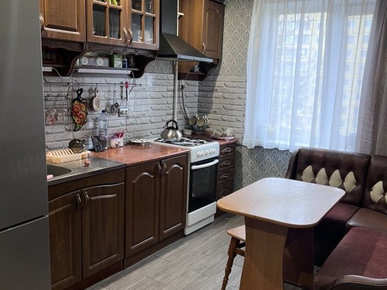 Продам 4 ком. кв. 5 этаж Л/Б Кам'янське