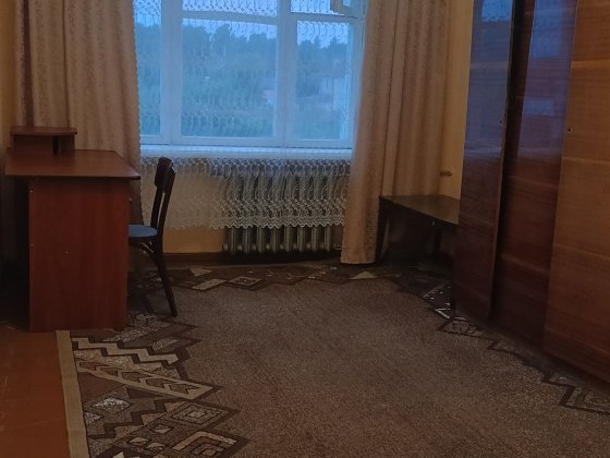 Продається трьохкімнатна квартира Глухов