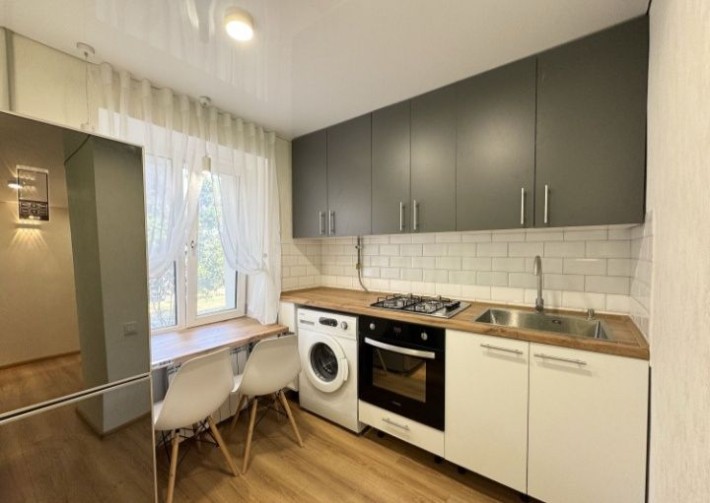 Продам шикарную 1к квартиру Ремонт+мебель+техника - фото 1