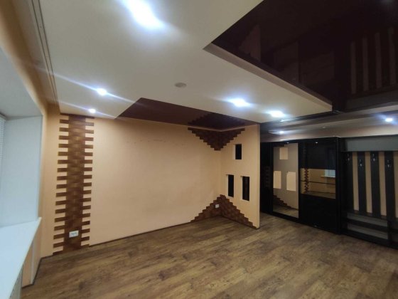 Продам 3-х комнатную по Ватутина Gala Каменское