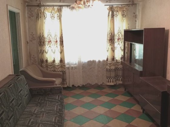 Продам 3-х комнатную квартиру на Черёмушках Каменское