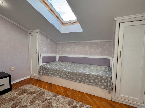 Дворівнева квартира неподалік Бучанського парку Гостомель