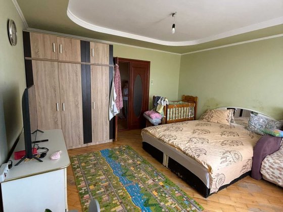 Хороша ціна! Продам трикімнатну квартиру в центрі міста Долина! Долина