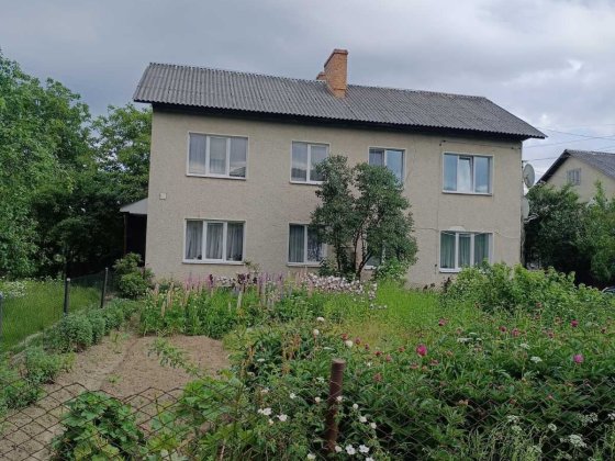 Трьох кімнатна квартира з меблями Долина