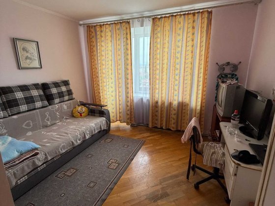 Продма 3 кімнатну квартиру місто Долина Центр біля будинку техніки Долина