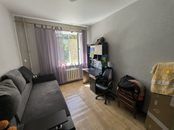 У продажу 2к квартира в тихому центрі Кам'янське