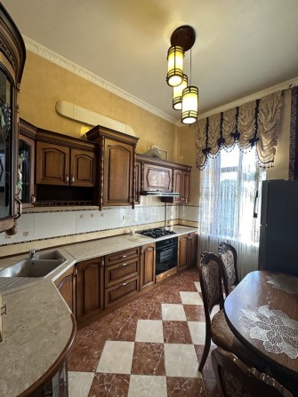 Розкішна 2 кім квартира з меблями та технікою - фото 1