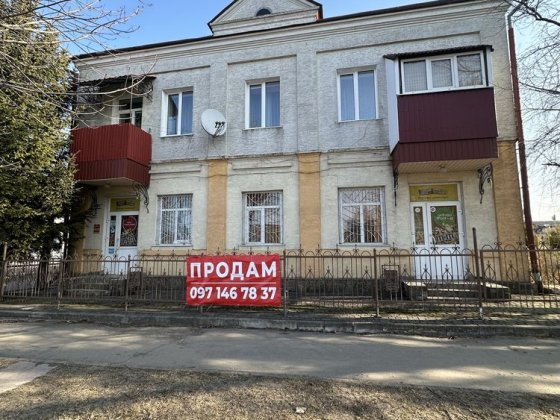 2 кім квартира в центрі з гаражем Дубно