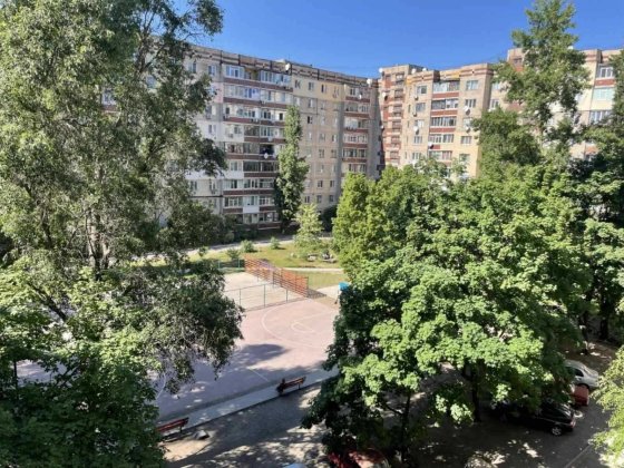 ПРОДАМ 5-кімн., 2 мкрн, Лівий берег (Н) Кам'янське