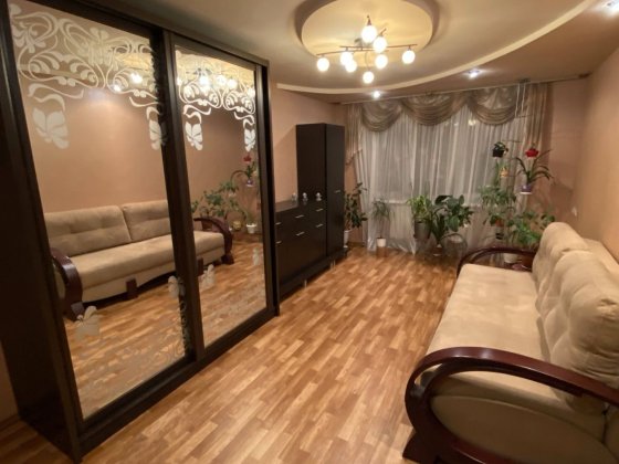 Продаж 3х кімн.кв.АОгаз., цегла.,покращ.планув.,вул.Магнитогорська Кам'янське