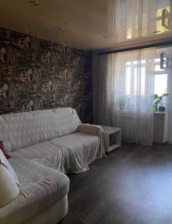 Продам просторную 3-комнатную квартиру. D - фото 1