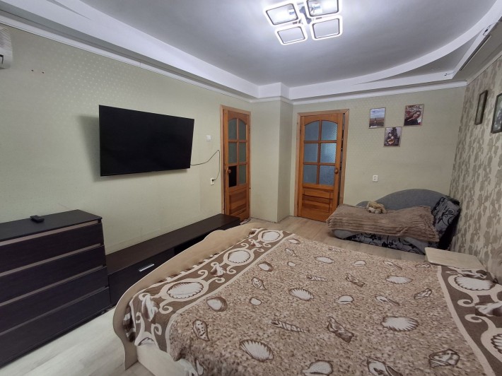 Продам 2 ком квартиру р-н Украины - фото 1