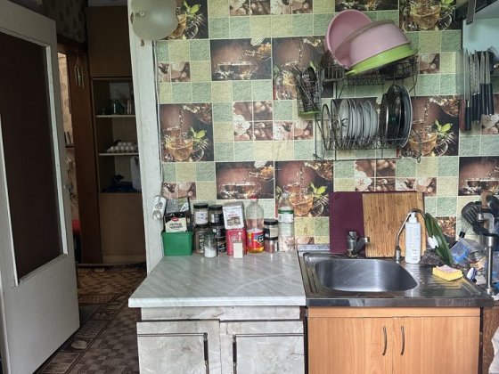 Продам 2 х ком квартиру Левый берег 4 мкр Кам'янське