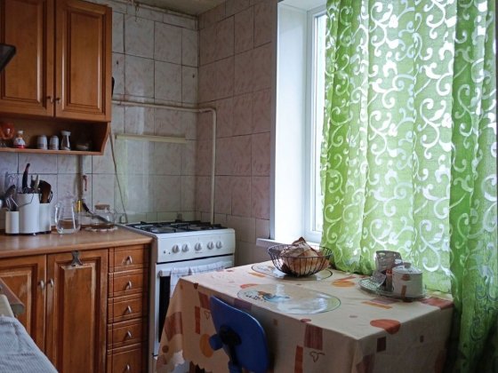 Продам свою 2-х комнатную квартиру по улице М. Чиженка. Кам'янське