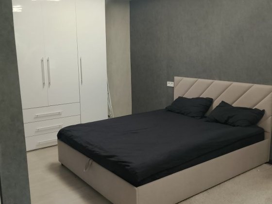 Продається 2-кімнатна квартира-студія на Дніпробуді. Кам'янське