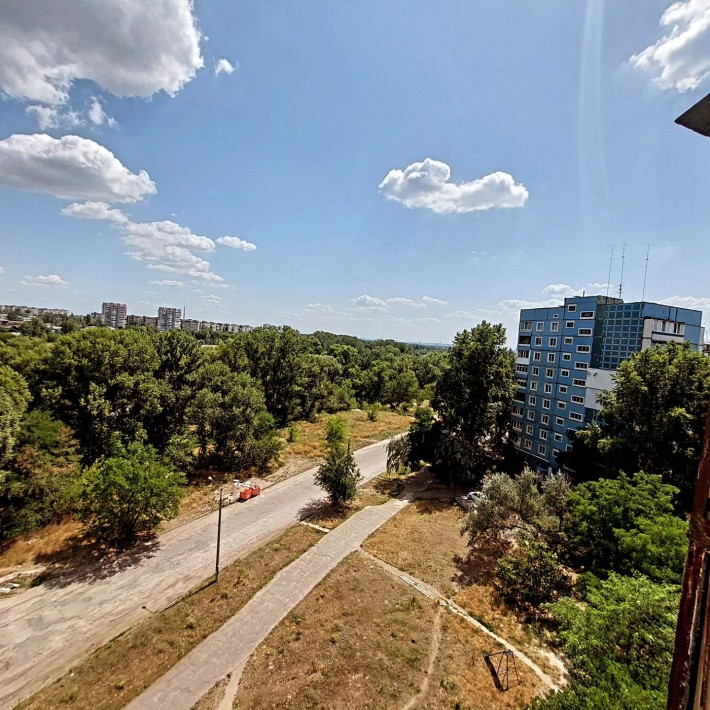 Срочно!Продам 1-квартиру "малосемейки" 11 мкрн Левый берег - фото 1