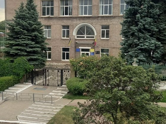 Продам 2ух.к.кв.3/3  р-н Автовокзала АО Эл.,МПО, Брон.дверь. Кам'янське