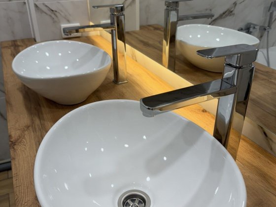 Продам великолепную 3к квартиру в центре города Ремонт,мебель, техника Кам'янське