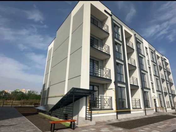 Квартира з балконом Єоселя, готівка Гостомель