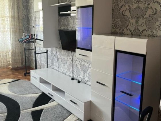 Продам 2х ком на Юбилейном, рядом с вокзалом Каменское