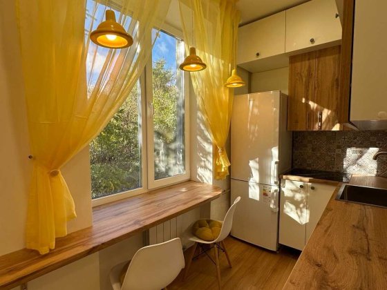 ПРОДАЖ шикарної трикімнатної, центр міста (Ю) Кам'янське