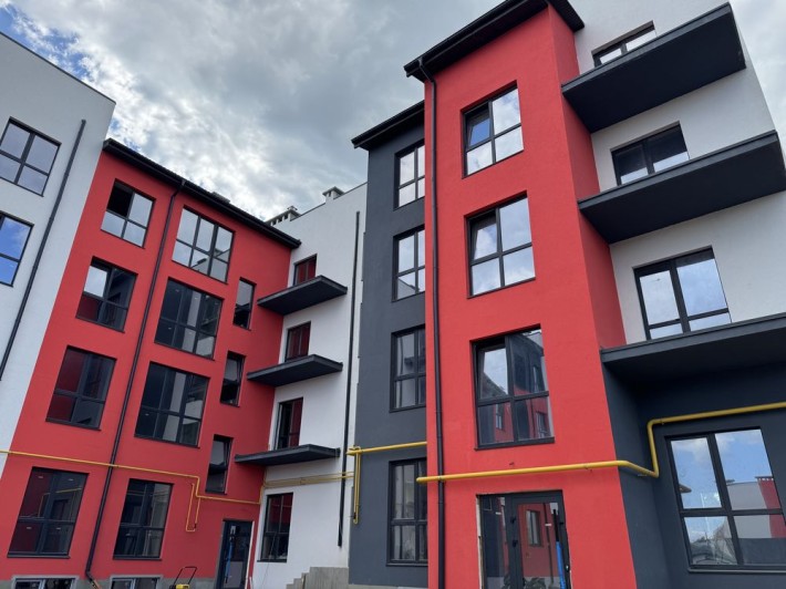 Велика 1-к квартира з кухнею-вітальнею 28 м2 - фото 1