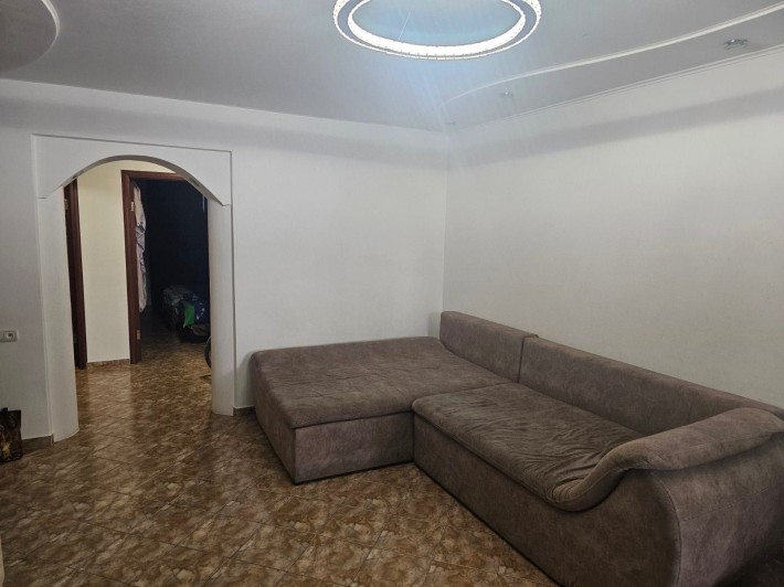 Продам 3-х кімнатну квартиру - фото 1