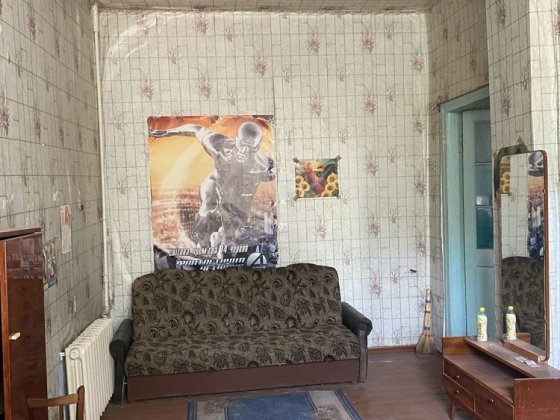 Продається 1-кімнатна квартира 33 кв.м. Вул.Колеусівська Кам'янське