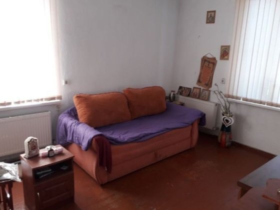 Продам 2комнатную сталинку р-н 6 школы Измаил