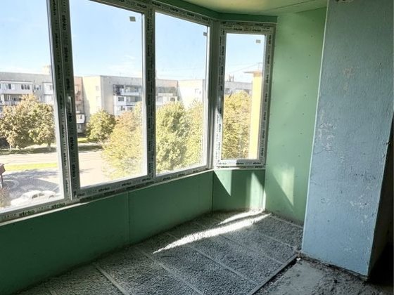 Продам 3-комнатную квартиру с кухней гостиной р-н 9 школа Измаил