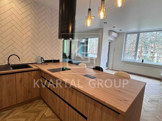 БЕЗ КОМІСІЇ!!! Двушка з дизайн ремонтом. ВИД на ЛІС. Виїзд на Київ Гостомель