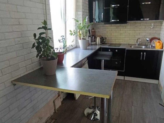 Продам 2-х комнатную на Черемушках, Є-відновлення Каменское