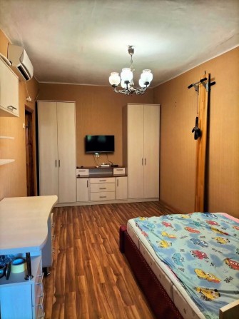 В продаже двухкомнатная квартира у моря в городе Черноморск - фото 1