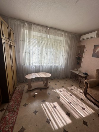 Срочно продам 1к квартиру в Центре с мебелью и техникой - фото 1