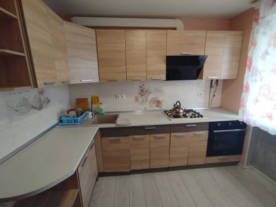 Продам 2 комнатную чешку в ТОП районе города с капитальным ремонтом Чорноморськ