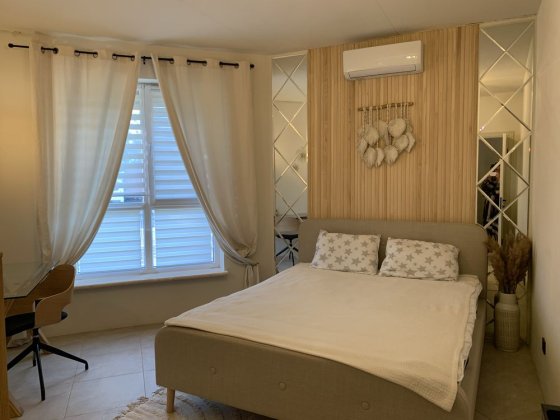 2к квартира з авторським ремонтом+меблі!Без комісії!Поруч ліс!