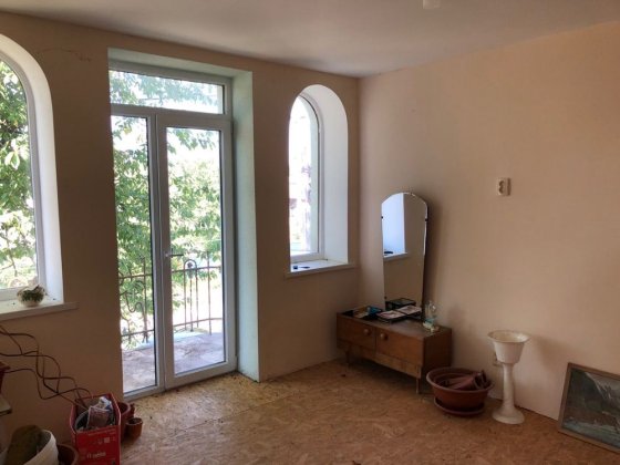 Продаж 2-рівневої квартири з власним подвірʼям Калуш