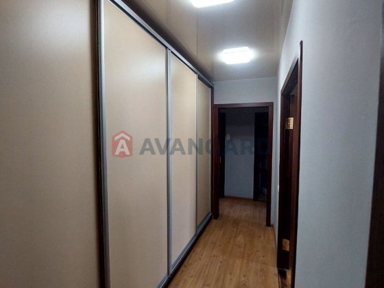 Продам 3-х кімнатну квартиру з АО на лівому березі Каменское