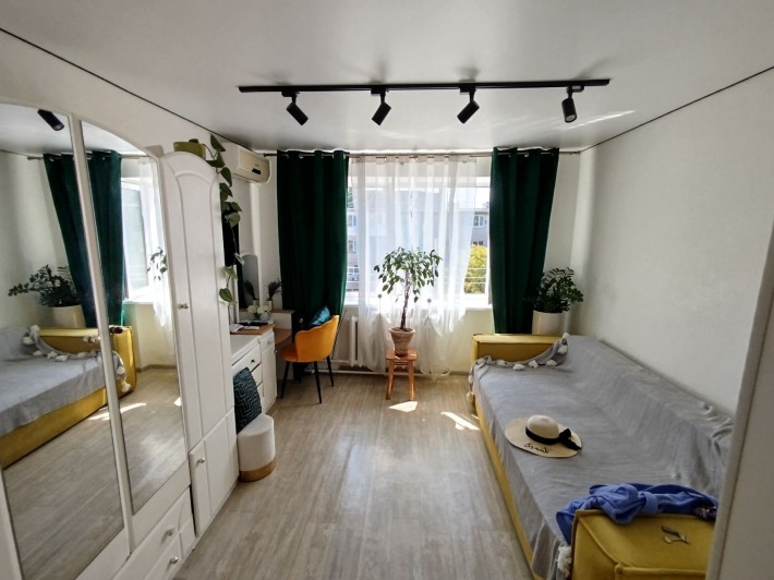 Продаж 1-кімнатної квартири в центрі Чорноморська - фото 1