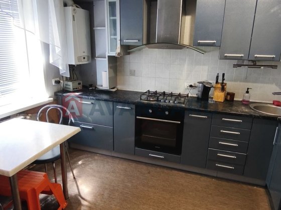 Продам 3 кімнатну квартиру з газовим опаленням Лівий берег Каменское