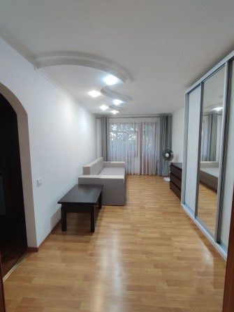 Продам 2-х кімнатну квартиру - фото 1