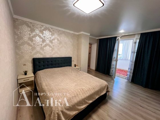 Неймовірна 3-кімнатна квартира з ремонтом та меблями Кам'янець-Подільський