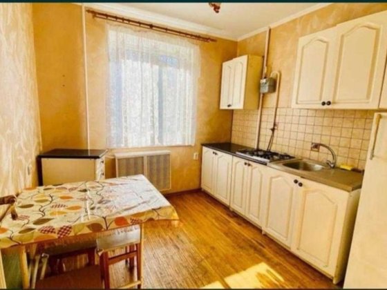 Продам 2 комв 9-ти в престижном районе Чорноморськ