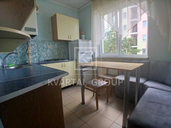 Однокімнатна з ремонтом біля парку, 1к квартира з кладовою в центрі Гостомель