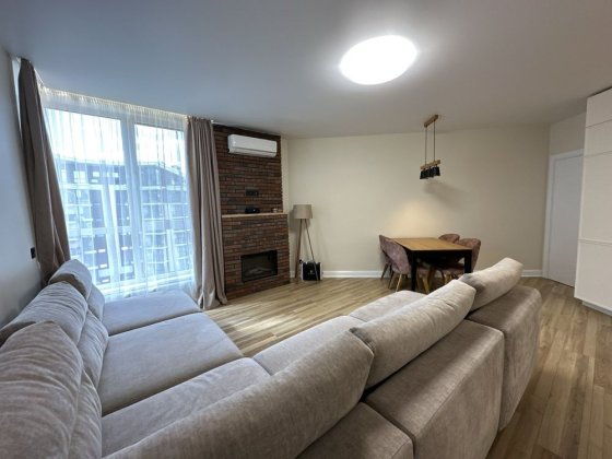 Шикарна євро трикімнатна з ремонтом На Прорізній! Гостомель