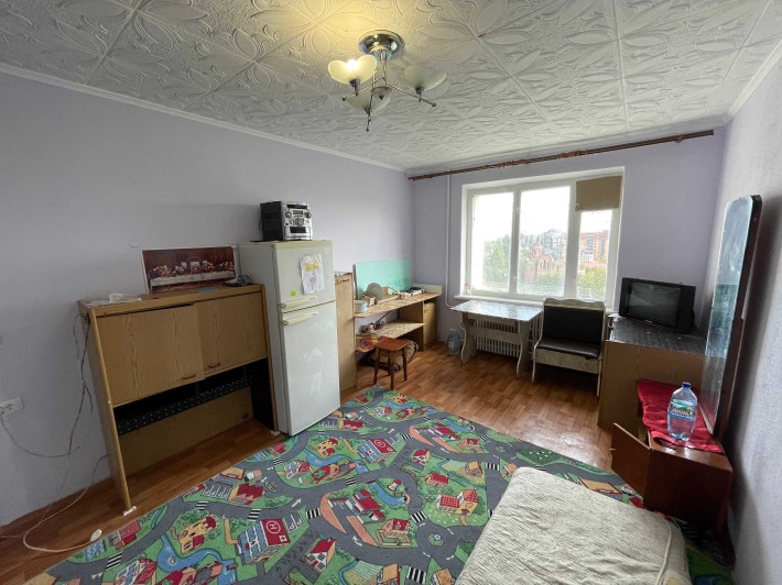 Продаж секції, мікрорайон жовтневий, район "Сільпо" - фото 1