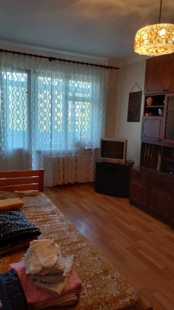 Продам однокомнатную квартиру в хорошем районе города. - фото 1