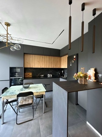 дворівнева з терасою, з двома санвузлами, закрита територія, газ - фото 1