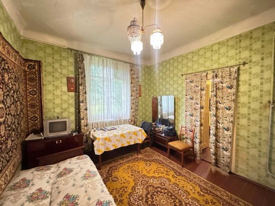 2 кім. квартира з садом та гаражем Ковель